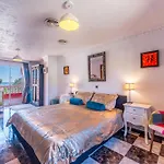 Majestic By The Heated Private Pool & Jacuzzi 빌라 *