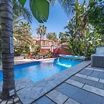 빌라 Majestic By The Heated Private Pool & Jacuzzi 베날마데나코스타
