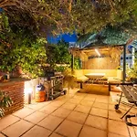 Majestic By The Heated Private Pool & Jacuzzi 빌라 *