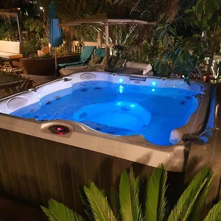 Majestic By The Heated Private Pool & Jacuzzi Benalmádena