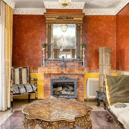 Majestic By The Heated Private Pool & Jacuzzi