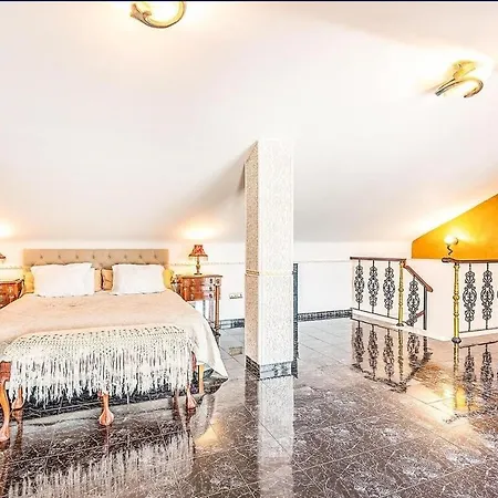 Majestic By The Beach Villa Benalmadena