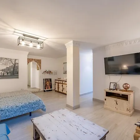 Majestic By The Heated Private Pool & Jacuzzi Villa Benalmádena
