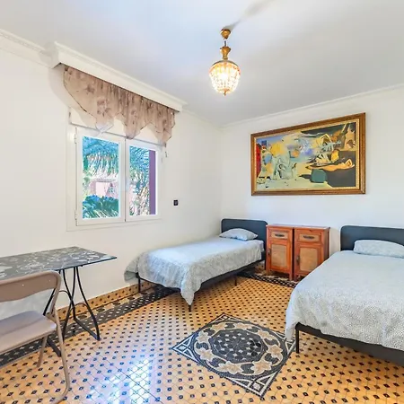 Majestic By The Heated Private Pool & Jacuzzi Villa