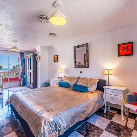 Majestic By The Heated Private Pool & Jacuzzi Villa *