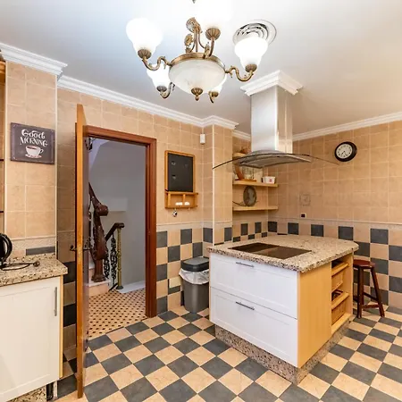 Villa Majestic By The Heated Private Pool & Jacuzzi Benalmádena