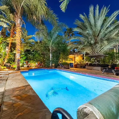 Majestic By The Heated Private Pool & Jacuzzi *