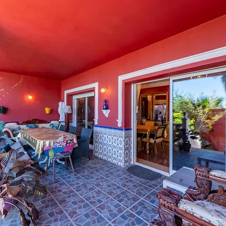 Majestic By The Heated Private Pool & Jacuzzi