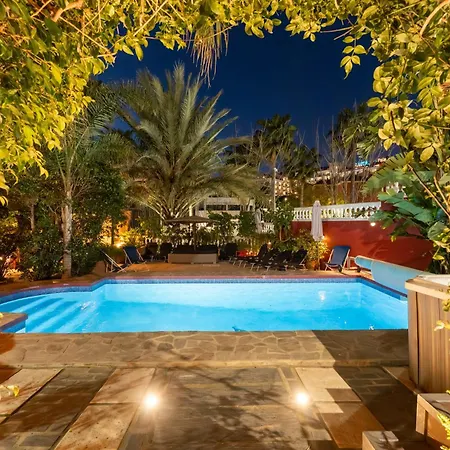Villa Majestic By The Heated Private Pool & Jacuzzi