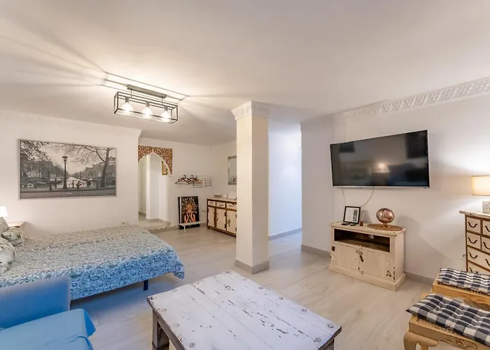 Majestic By The Heated Private Pool & Jacuzzi Villa Benalmádena
