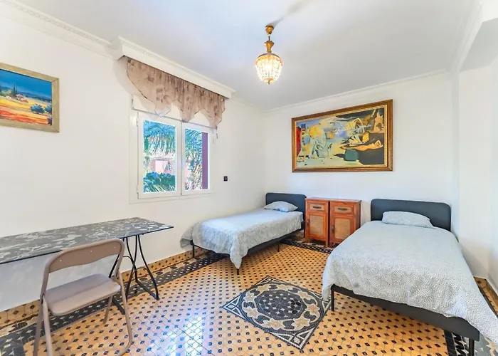 Majestic By The Heated Private Pool & Jacuzzi Villa