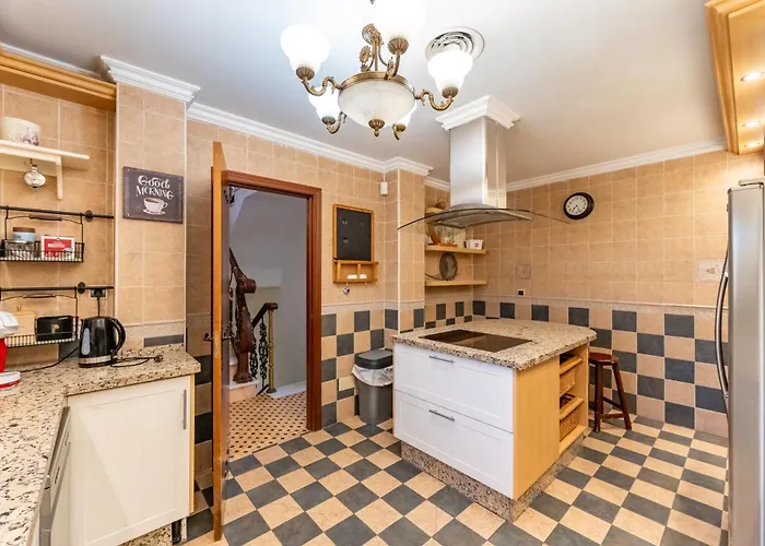 Villa Majestic By The Heated Private Pool & Jacuzzi Benalmádena