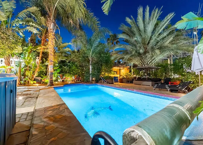 Majestic By The Heated Private Pool & Jacuzzi *