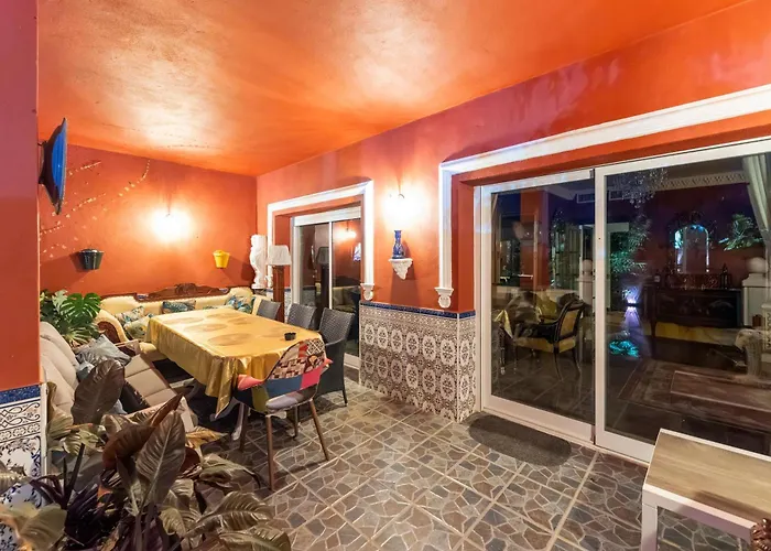 Majestic By The Heated Private Pool & Jacuzzi *