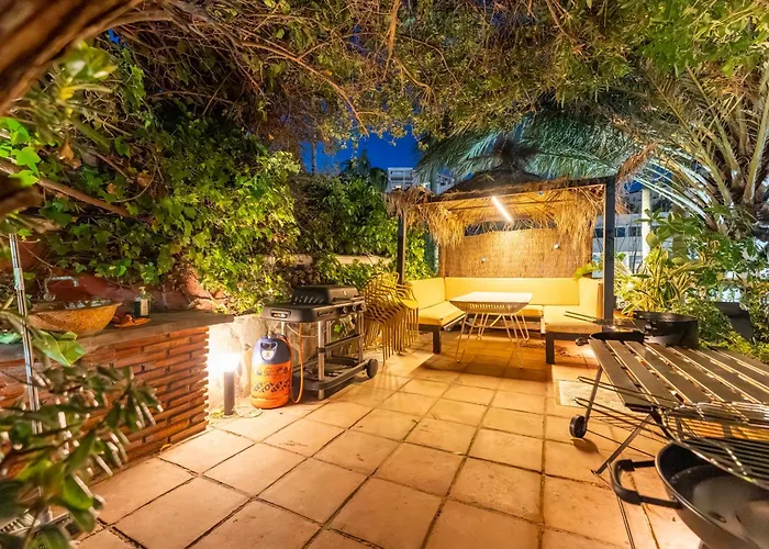 Majestic By The Heated Private Pool & Jacuzzi Villa *